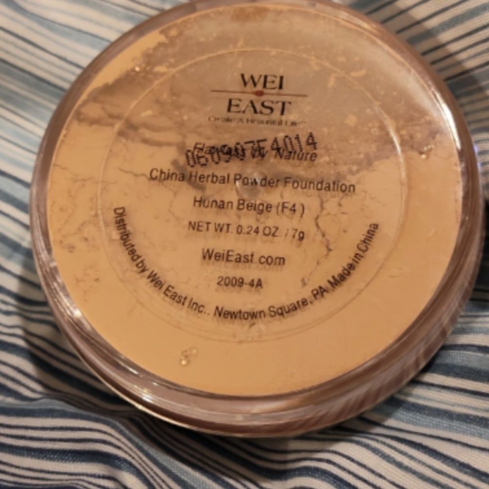 NWT! Wei East China Herbal Powder Foundation Hunan Beige (F-4) .24oz - Picture 5 of 6